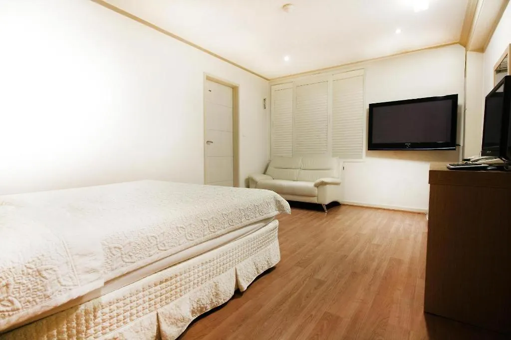 Hotel Orange Busan 2*,