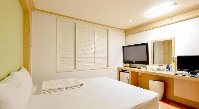 Hotel Orange Busan 2*,