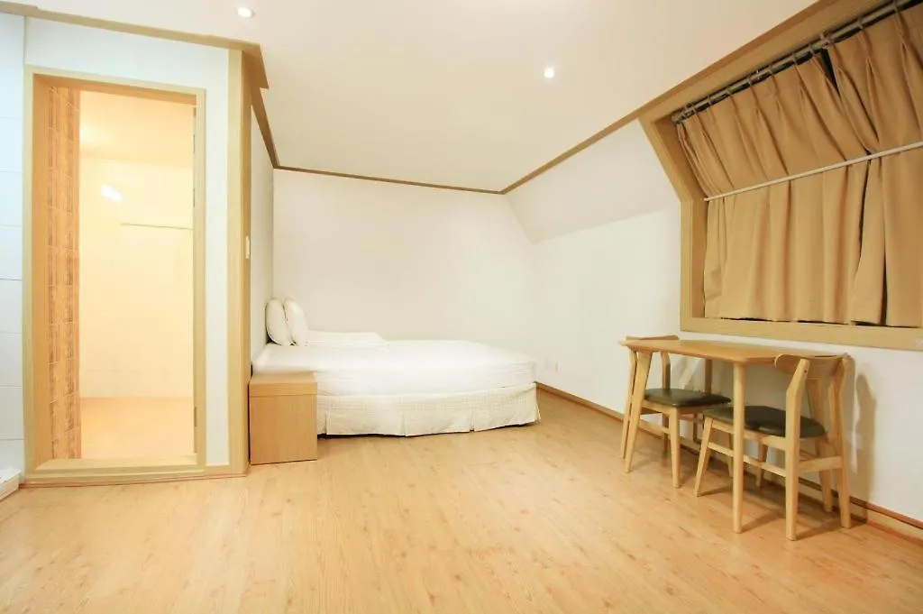 Hotel Orange 釜山 2*,
